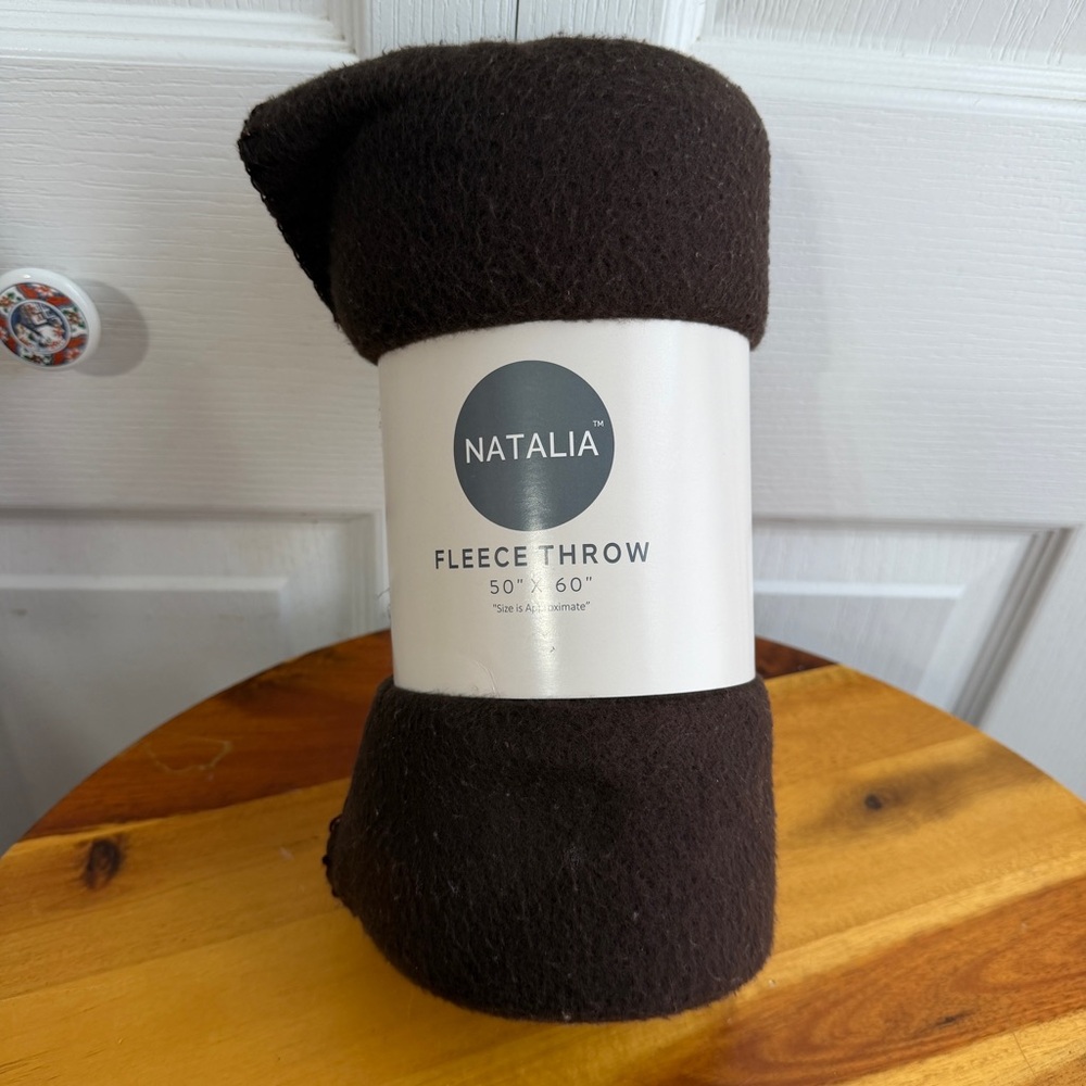 Natalia hot chocolate fleece throw 50‎ x 60 blanket